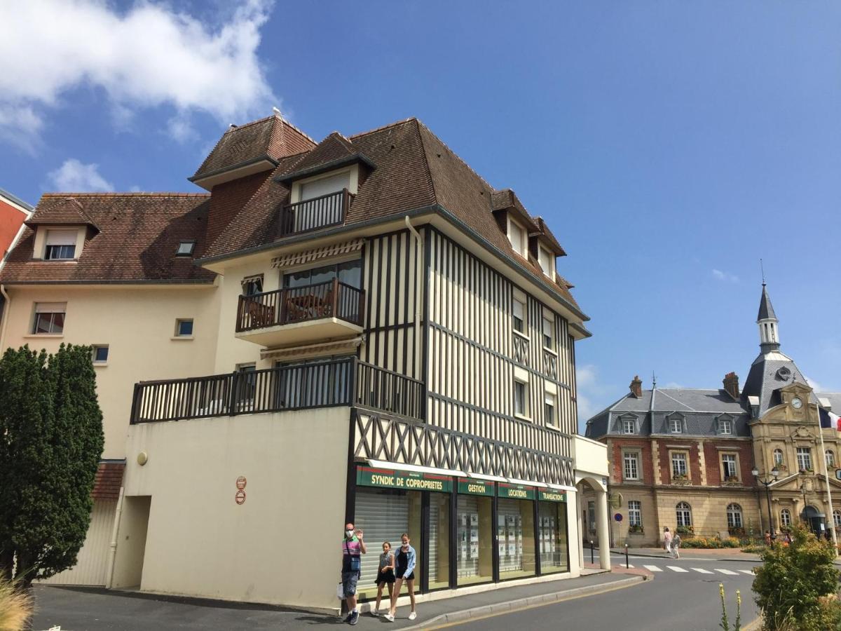 Hyper Centre - 2 Pieces Tout Confort - Terrasse - Ascenseur - Cabourg Εξωτερικό φωτογραφία